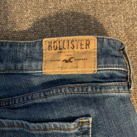 Hollister Jeans, Size 5 - Picture 8 of 9